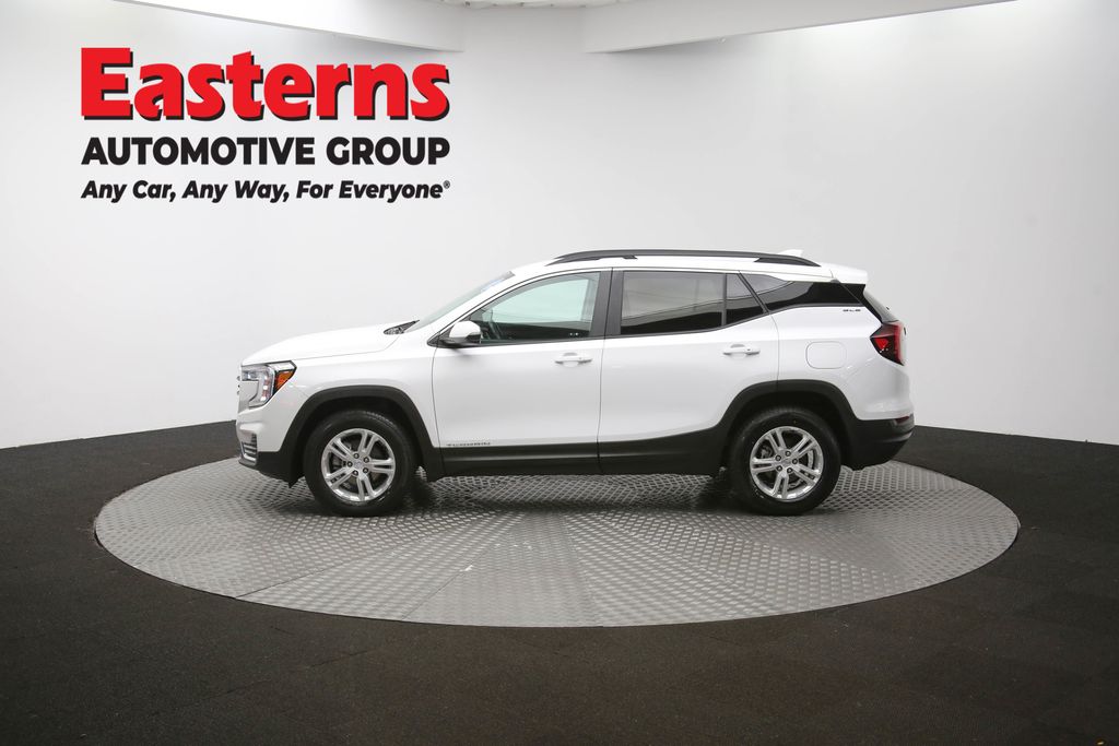 2023 GMC Terrain SLE Image 34 of 63