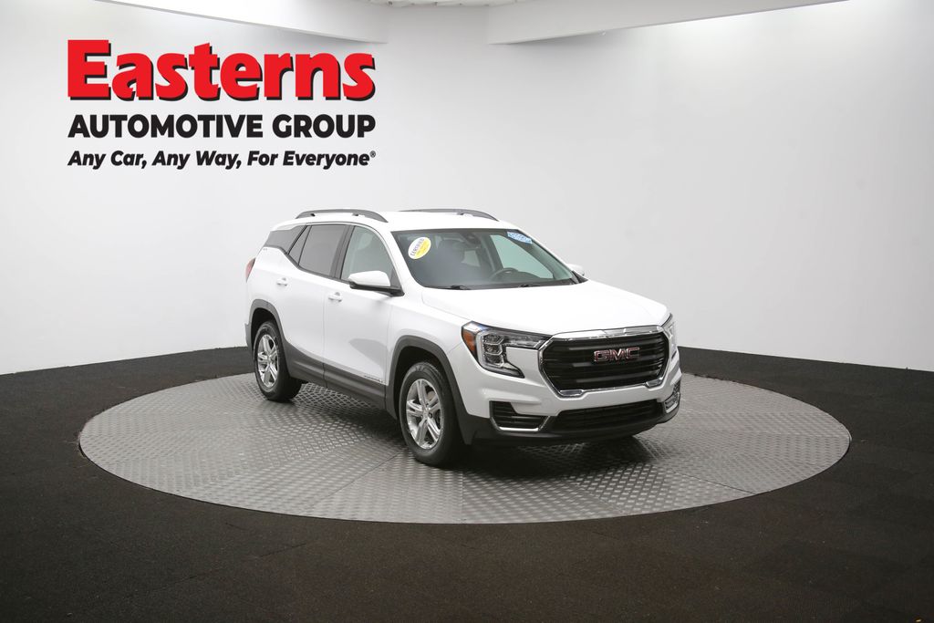 2023 GMC Terrain SLE Image 13 of 63