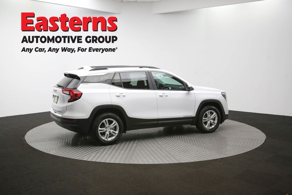2023 GMC Terrain SLE Image 19 of 63