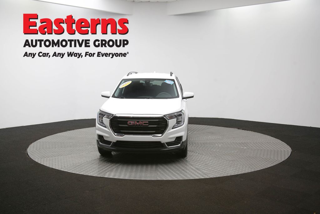 2023 GMC Terrain SLE Image 8 of 63