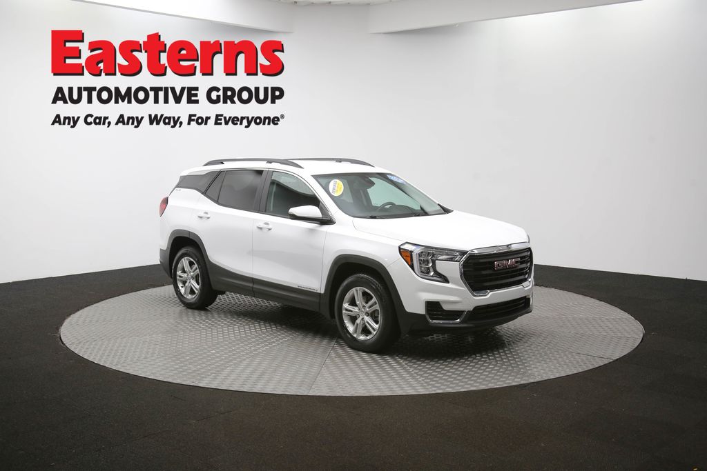2023 GMC Terrain SLE Image 10 of 63
