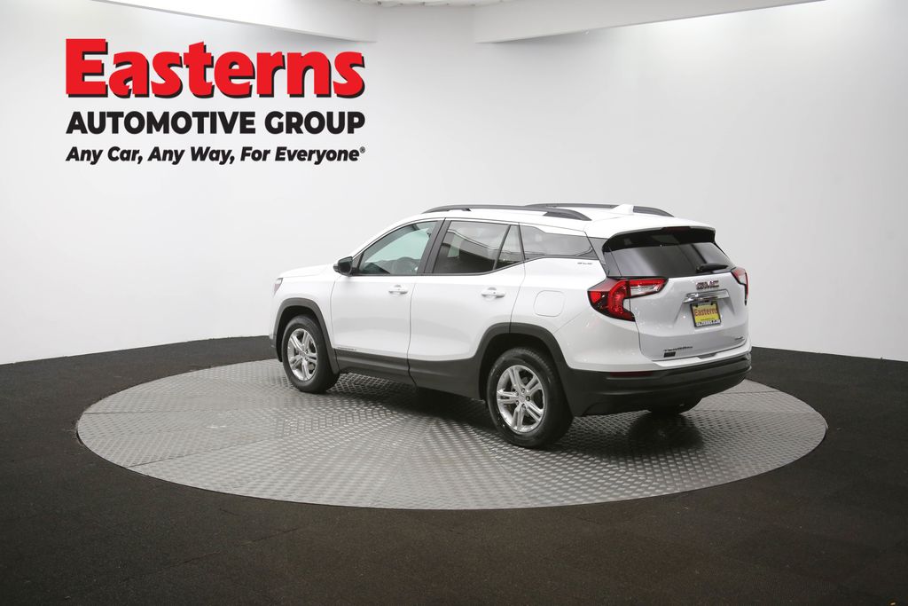 2023 GMC Terrain SLE Image 29 of 63