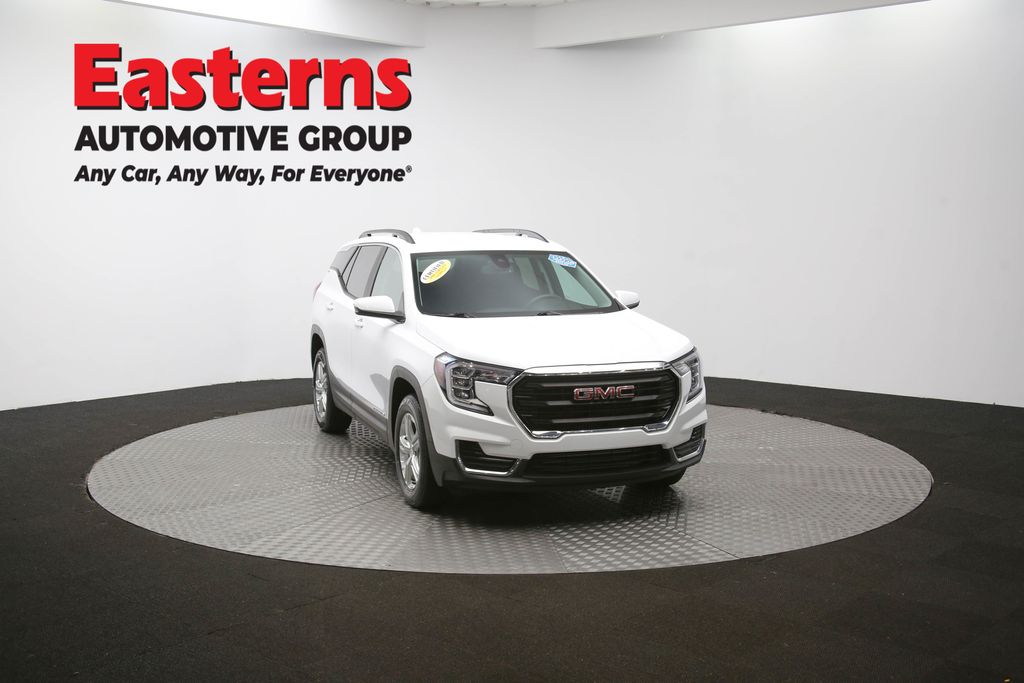 2023 GMC Terrain SLE Image 12 of 63