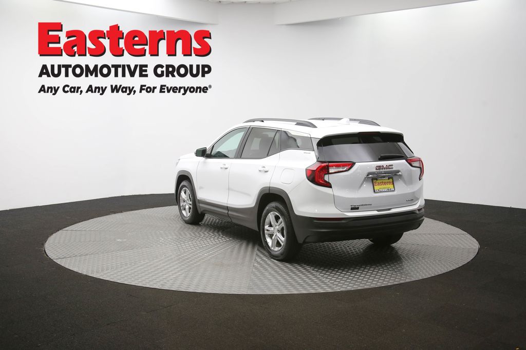 2023 GMC Terrain SLE Image 33 of 63