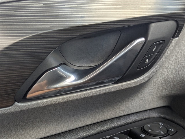 2023 GMC Terrain SLE Image 18 of 32