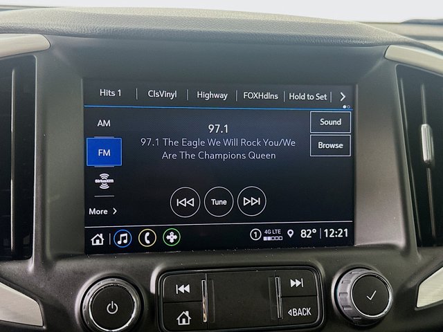 Vehicle image 18 of 30
