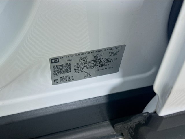 Vehicle image 28 of 30