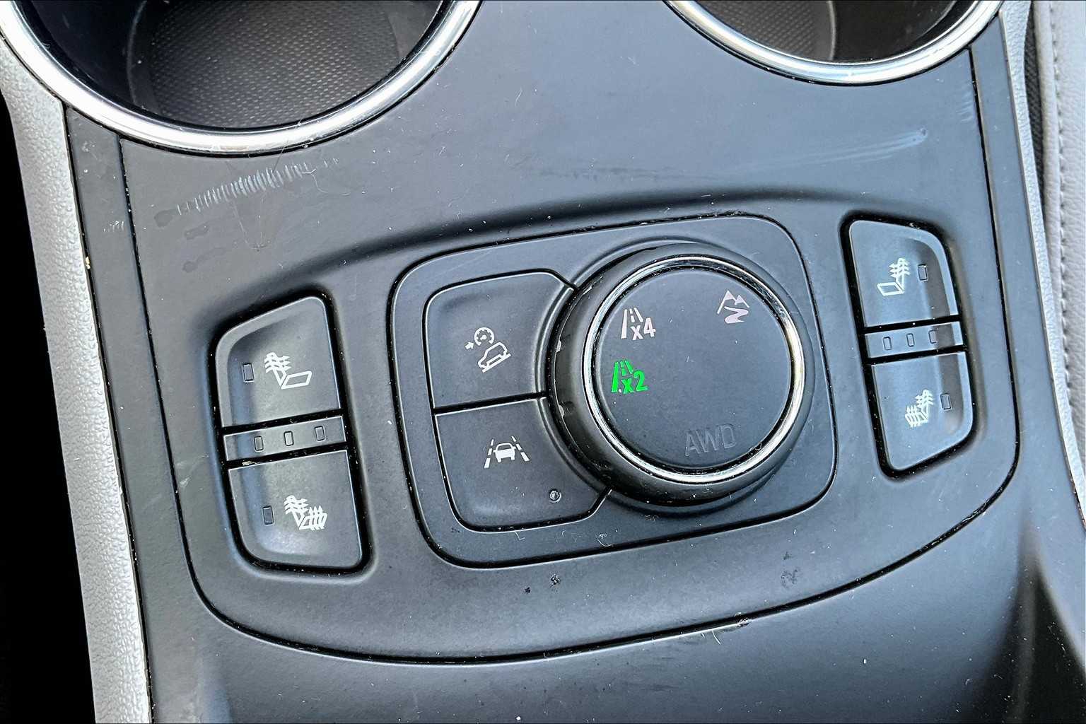 Vehicle image 26 of 34