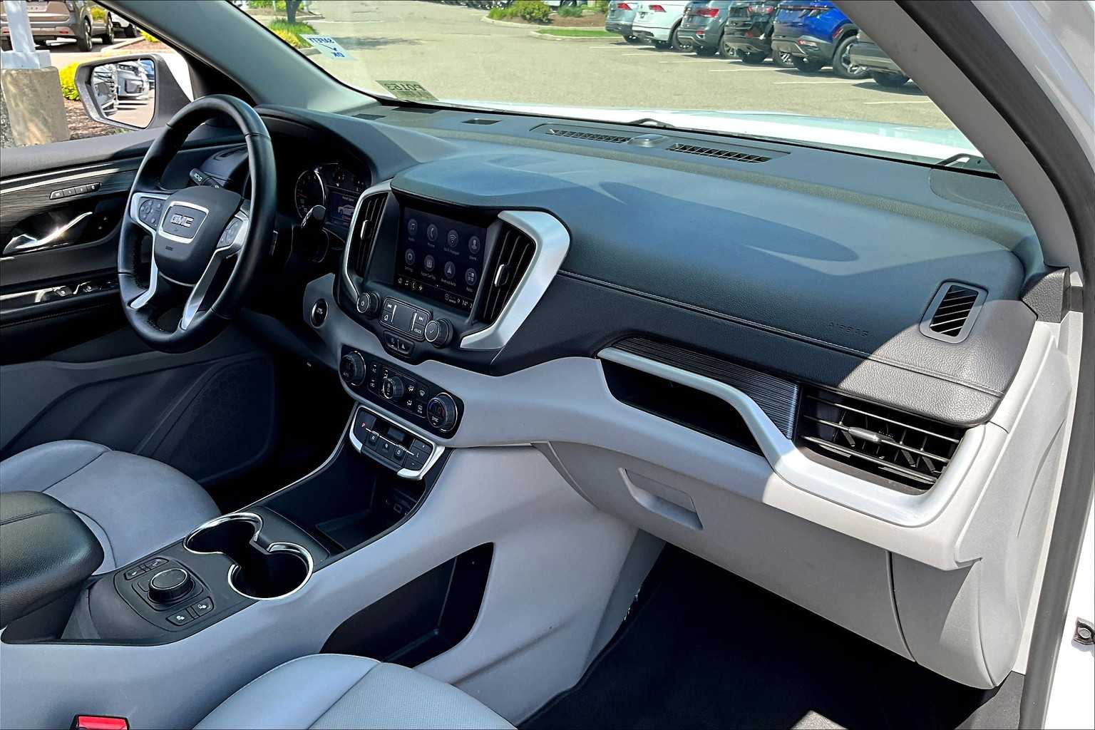 Vehicle image 14 of 34
