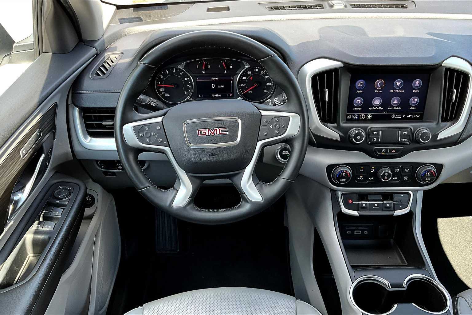 Vehicle image 18 of 34