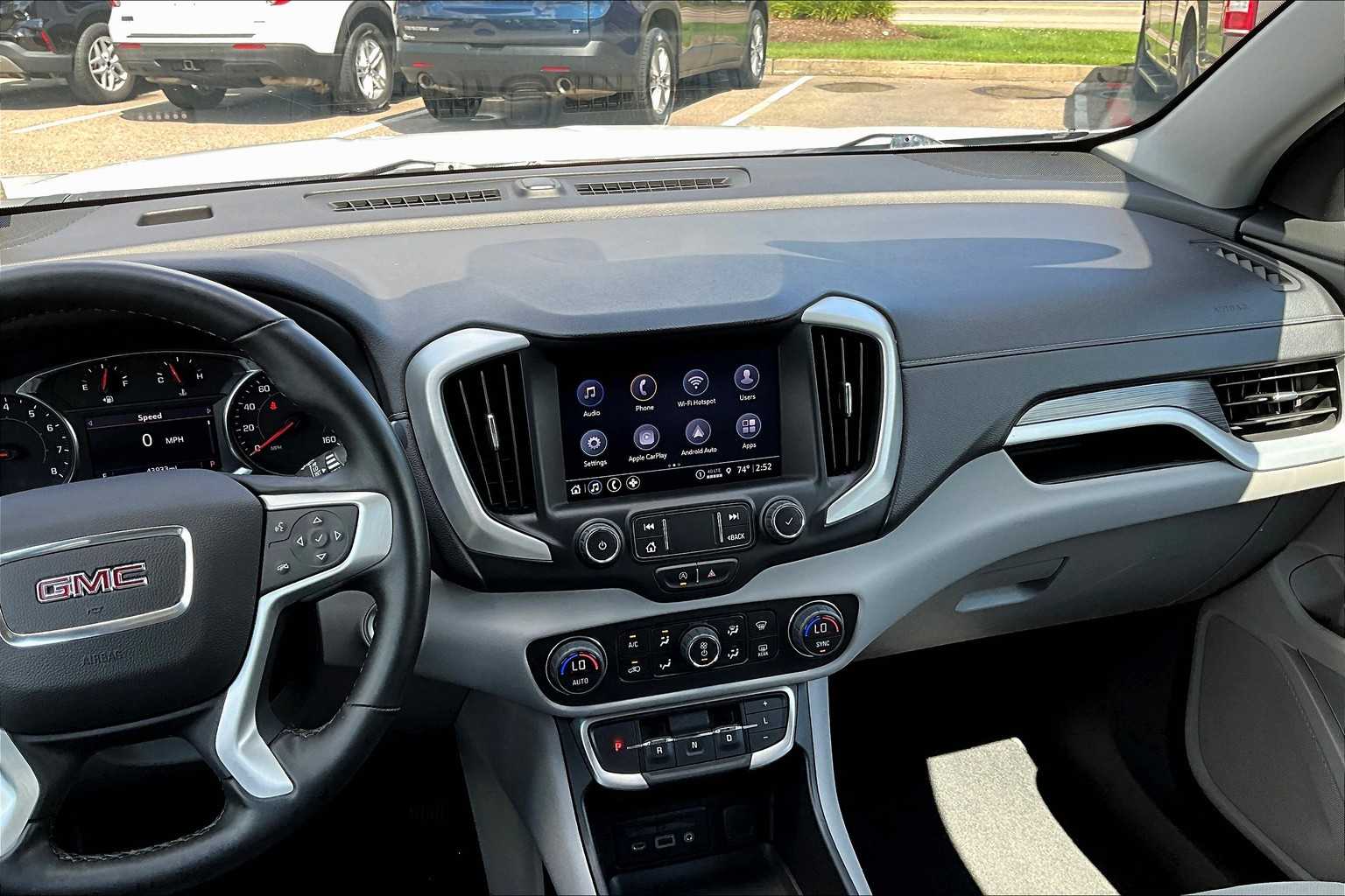 Vehicle image 19 of 34