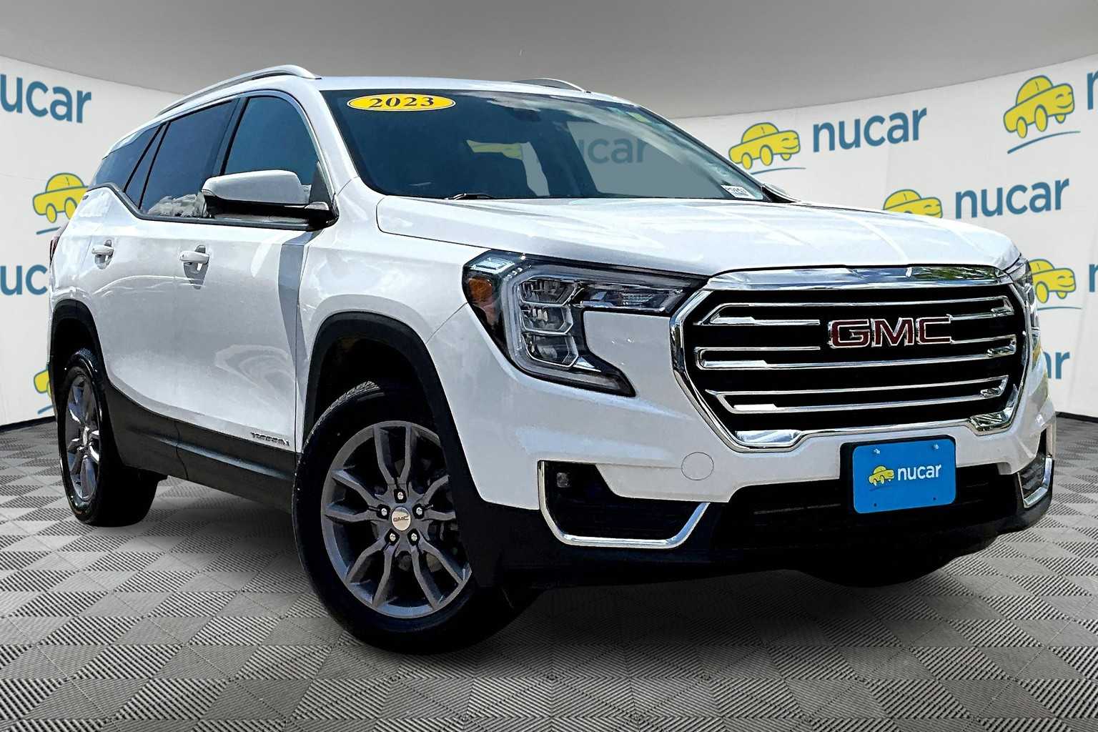 Vehicle image 3 of 34