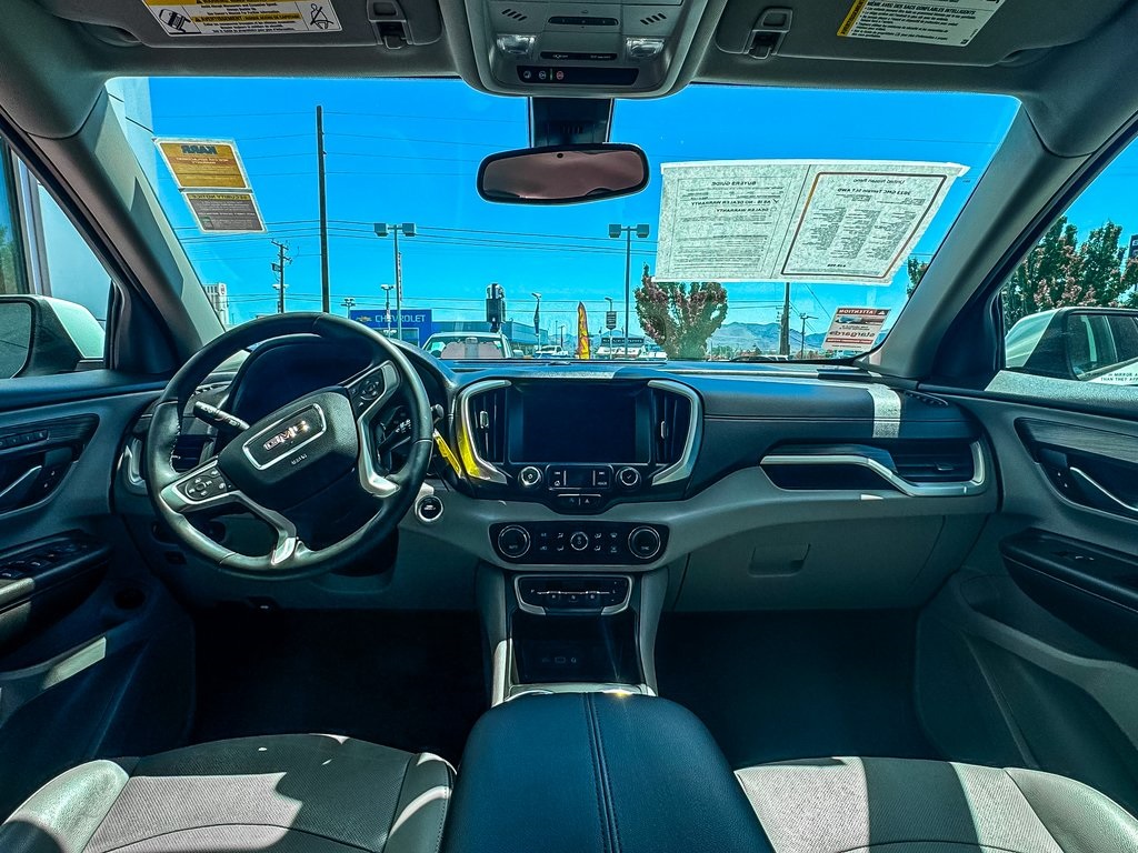 Vehicle image 8 of 10