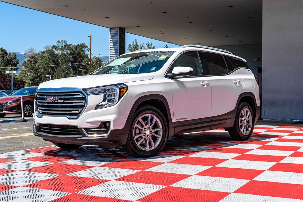 Vehicle image 1 of 10