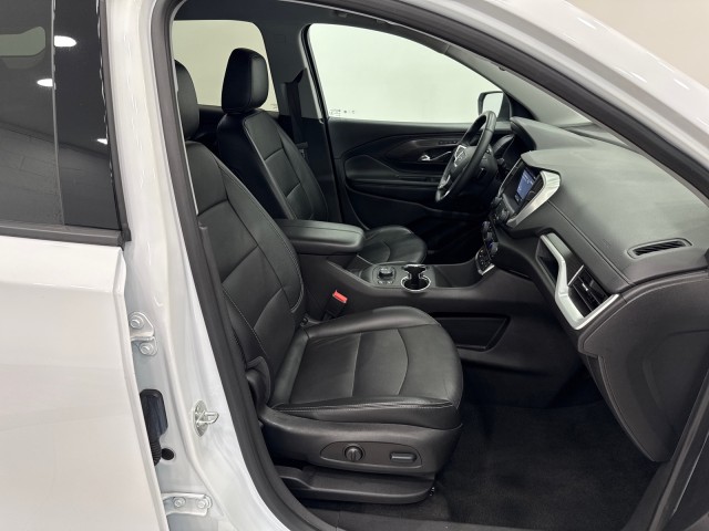 Vehicle image 16 of 50