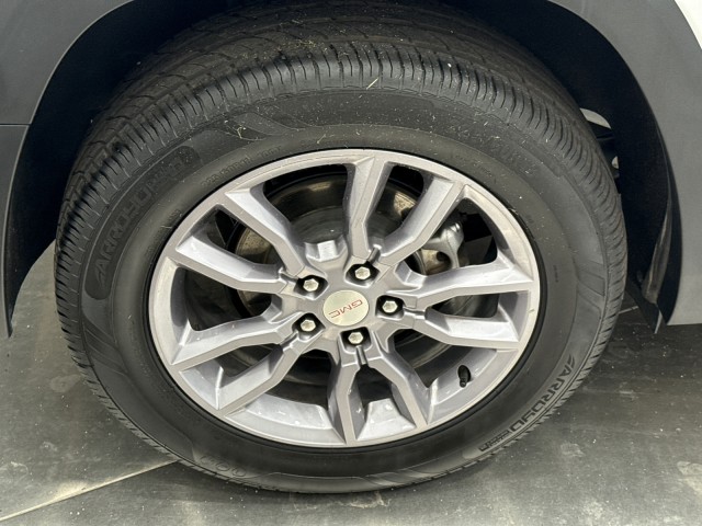 Vehicle image 9 of 50