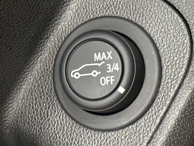 Vehicle image 47 of 50