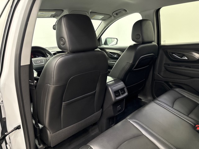 Vehicle image 17 of 50