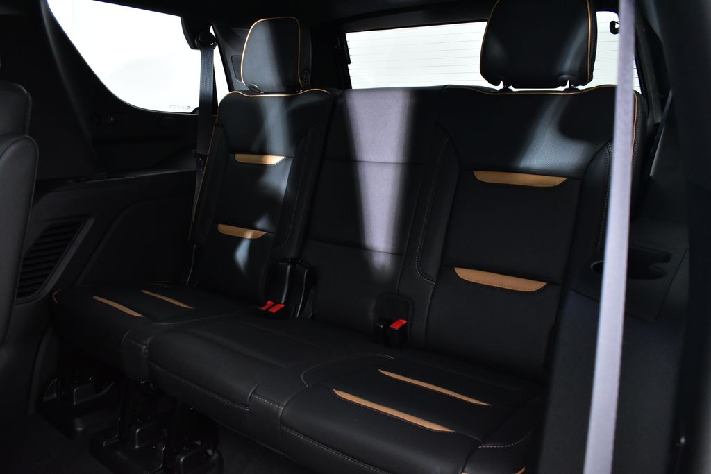 Vehicle image 13 of 40