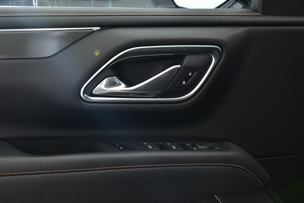 Vehicle image 26 of 40