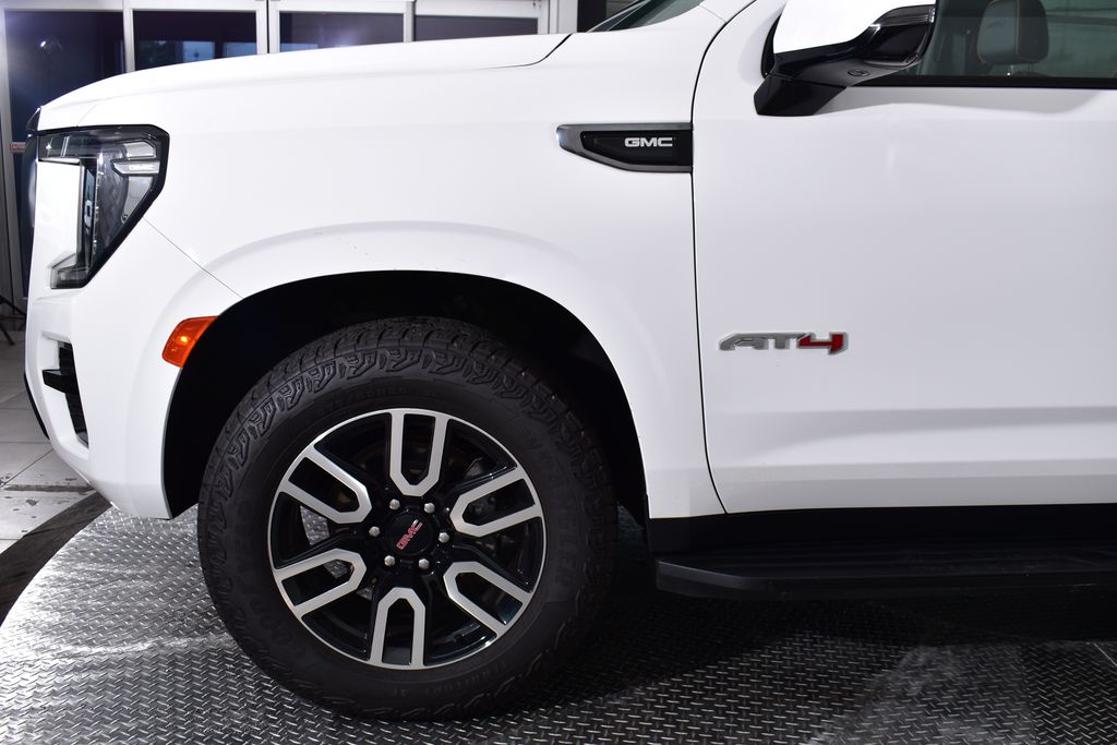 Vehicle image 9 of 40