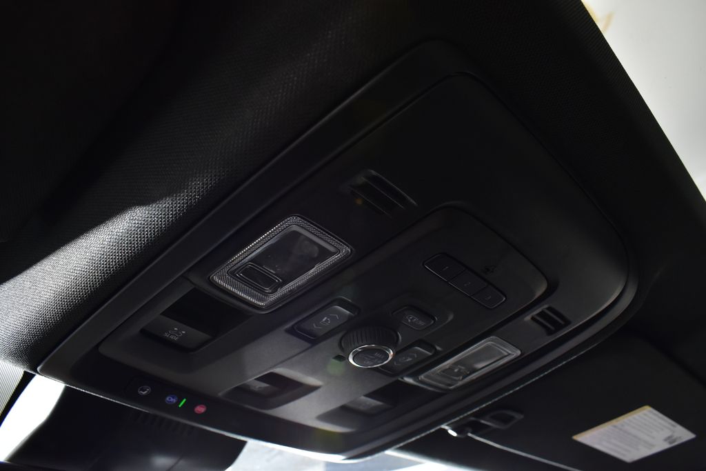 Vehicle image 39 of 40