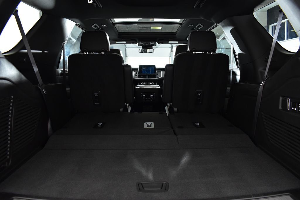 Vehicle image 11 of 40