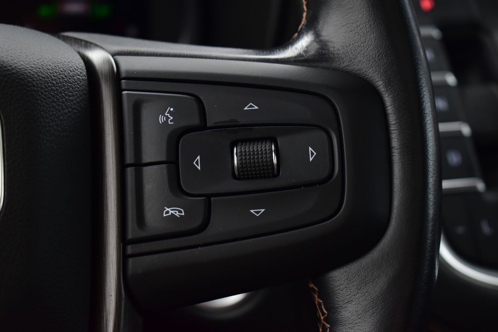 Vehicle image 35 of 40