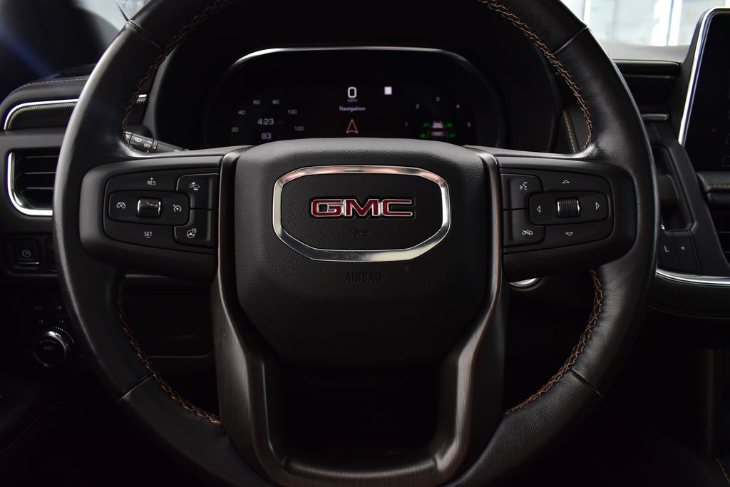 Vehicle image 33 of 40