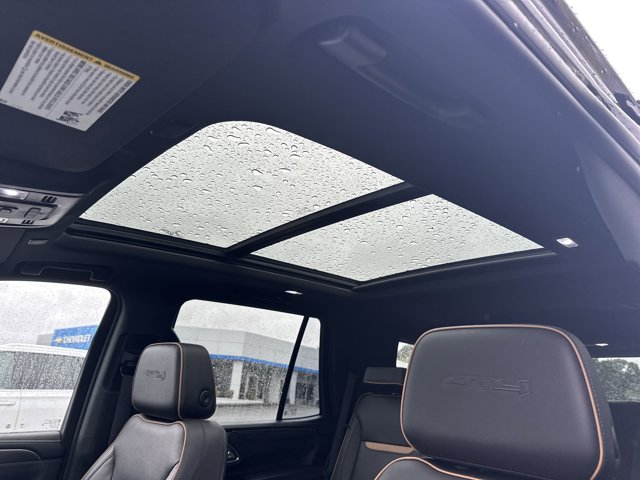 Vehicle image 21 of 25