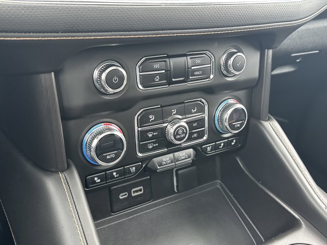 Vehicle image 24 of 25