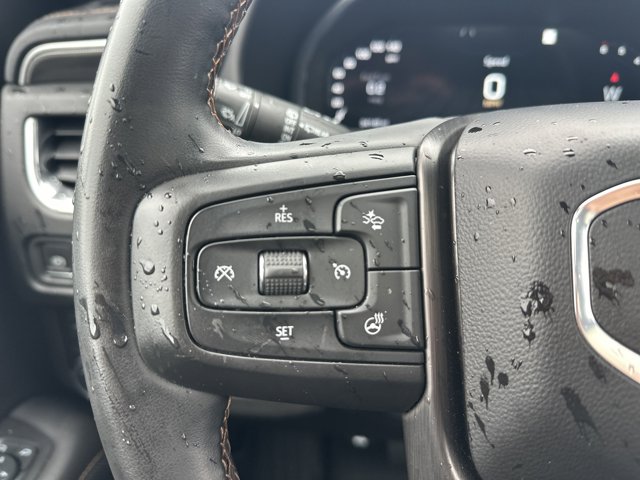 Vehicle image 16 of 25