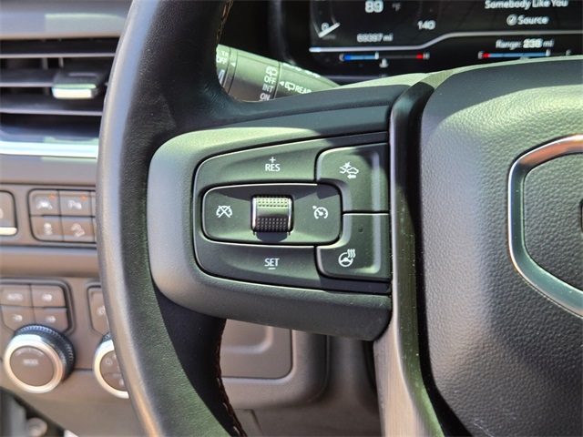 Vehicle image 21 of 33