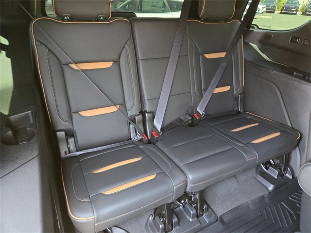Vehicle image 16 of 33