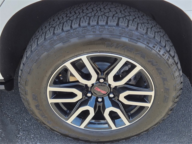 Vehicle image 12 of 33