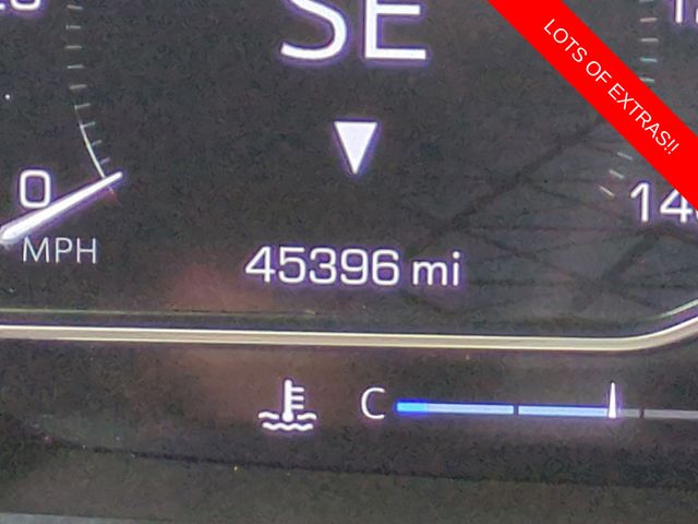 Vehicle image 37 of 44