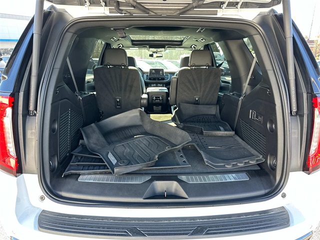 Vehicle image 10 of 28