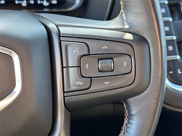 Vehicle image 22 of 28