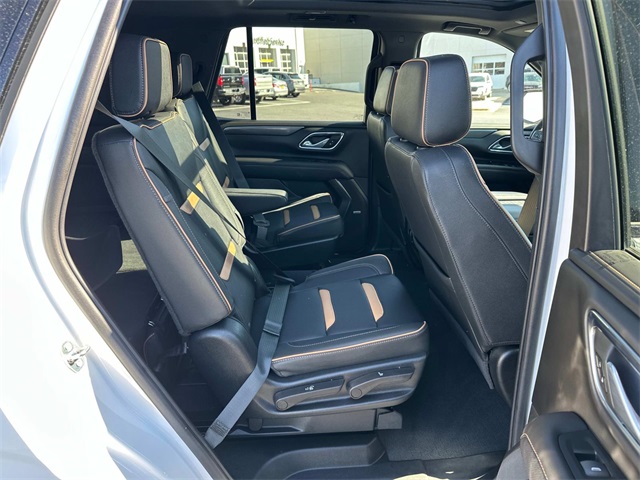 Vehicle image 9 of 28