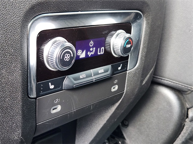 Vehicle image 20 of 35