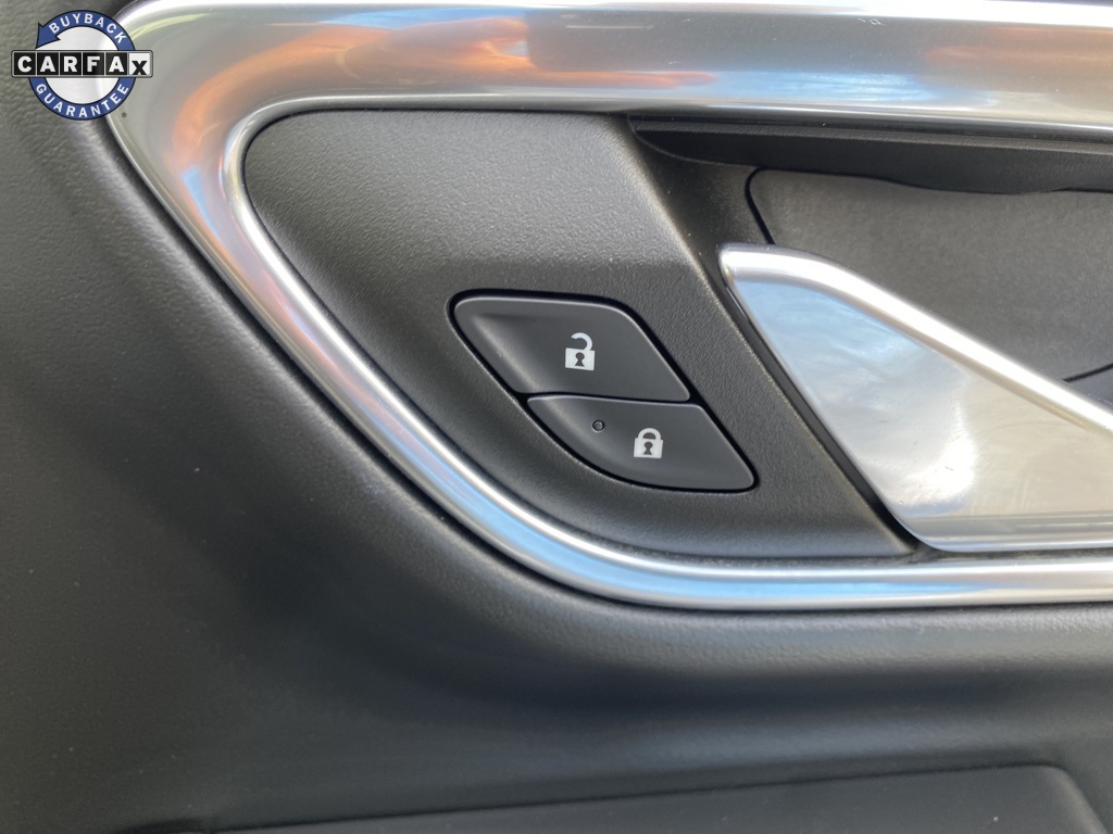 Vehicle image 26 of 46