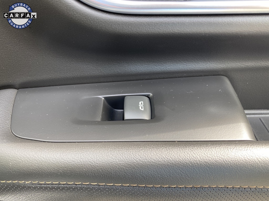 Vehicle image 39 of 46