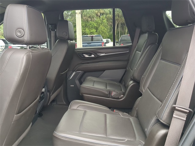2023 GMC Yukon Denali Image 12 of 35