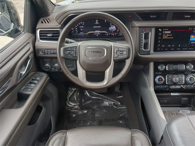 2023 GMC Yukon Denali Image 14 of 35
