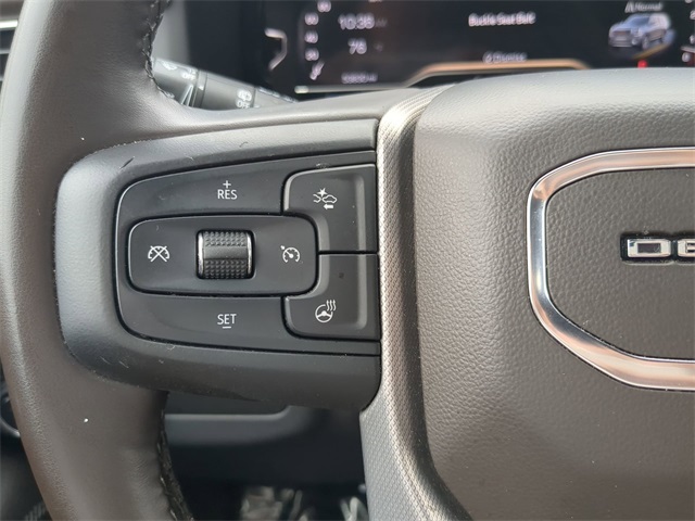 2023 GMC Yukon Denali Image 15 of 35