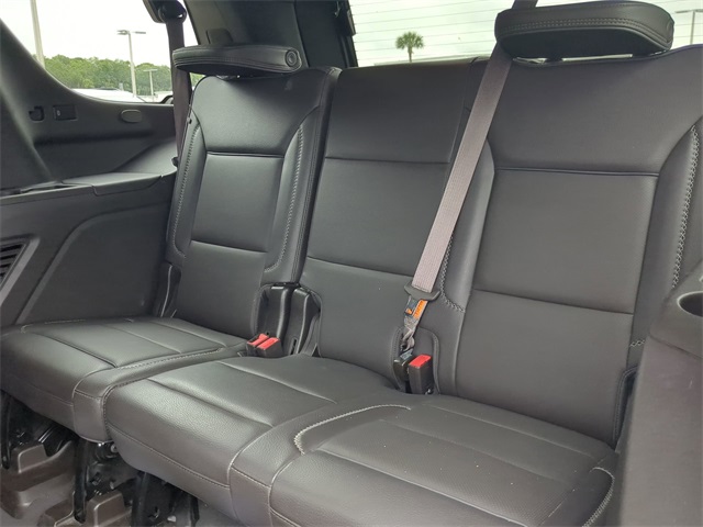 2023 GMC Yukon Denali Image 11 of 35