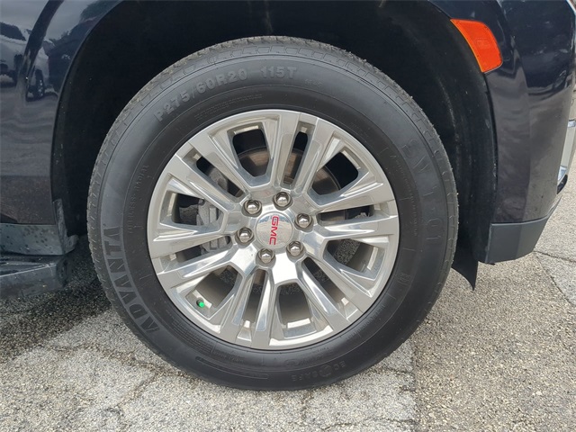 2023 GMC Yukon Denali Image 9 of 35