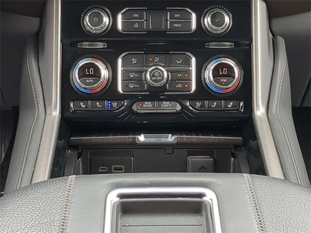 2023 GMC Yukon Denali Image 21 of 35