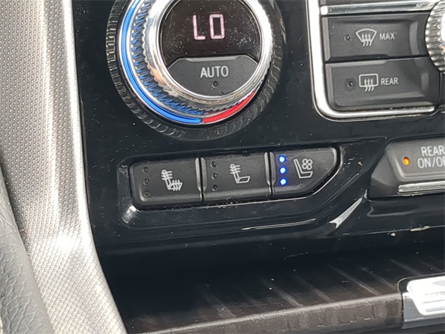 2023 GMC Yukon Denali Image 24 of 35