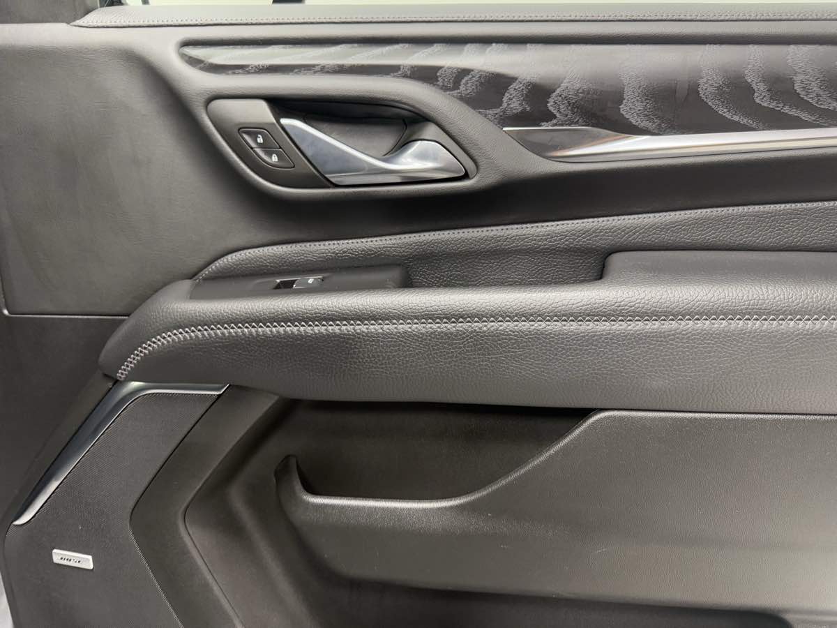 Vehicle image 23 of 50